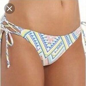 L*Space Antigua white Gazebo Full Cut bottom